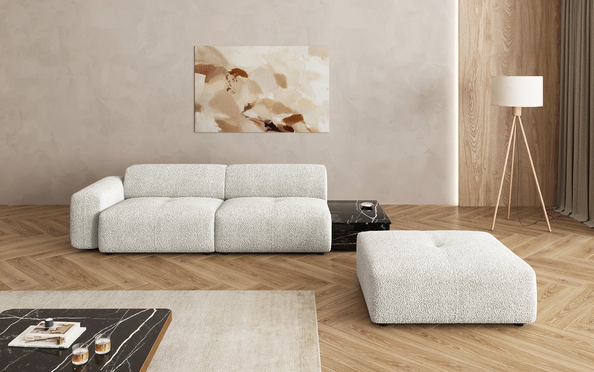 Designer Sofa Calm 3 Sitzer mit Beistellhocker und Beistelltisch in Bouclé