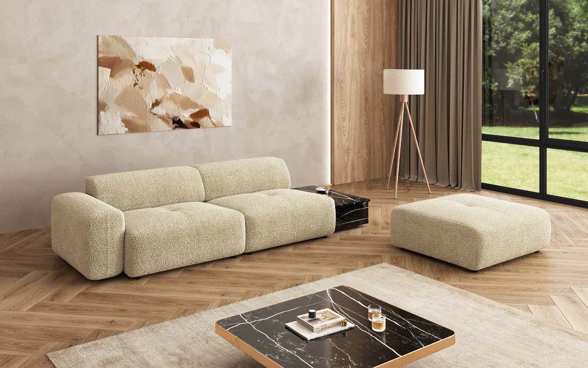 Designer Sofa Calm 3 Sitzer mit Beistellhocker und Beistelltisch in Bouclé