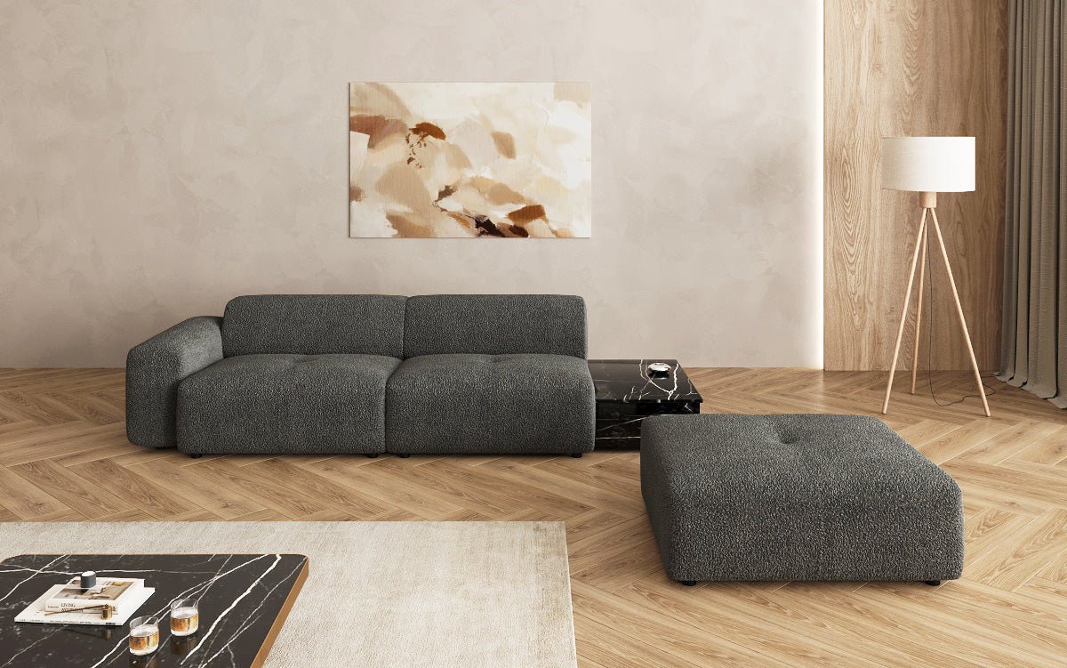Designer Sofa Calm 3 Sitzer mit Beistellhocker und Beistelltisch in Bouclé