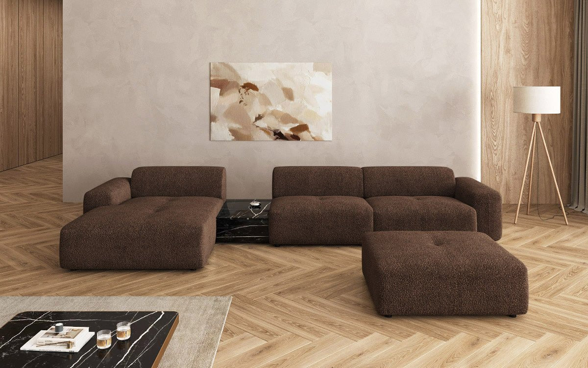 Designer Sofa Calm L mit Beistellhocker und Beistelltisch in Bouclé