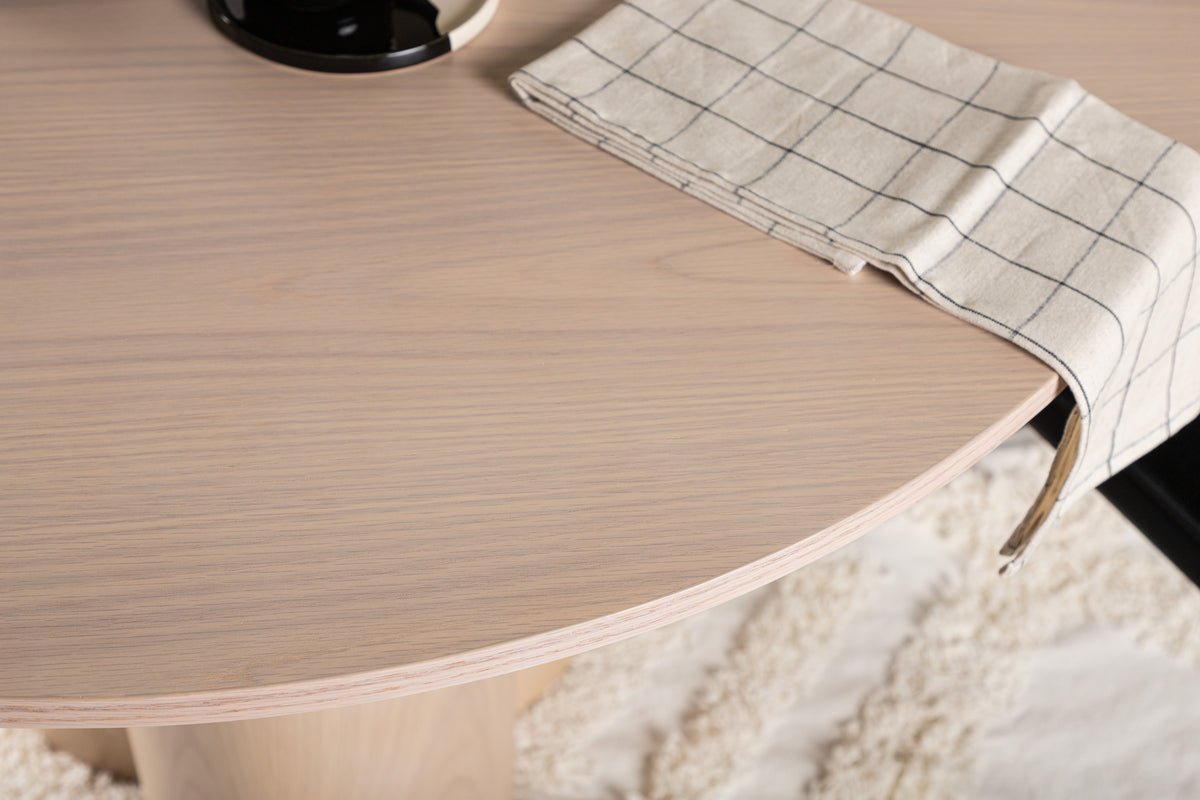 Esstisch Banksia - besticht durch sein skandinavisches Design und seine durchdachte Gestaltung