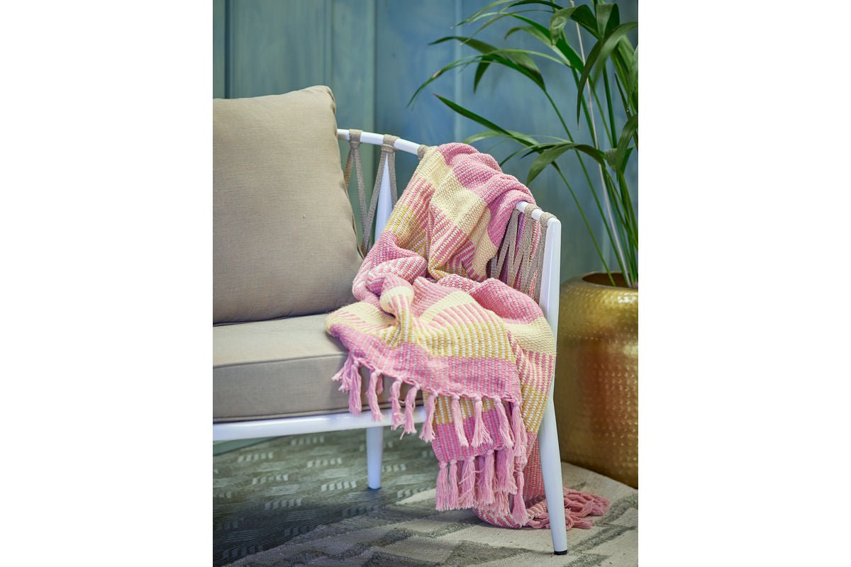 Tagesdecke Elani – Streifenmuster in Rosa und Gelb