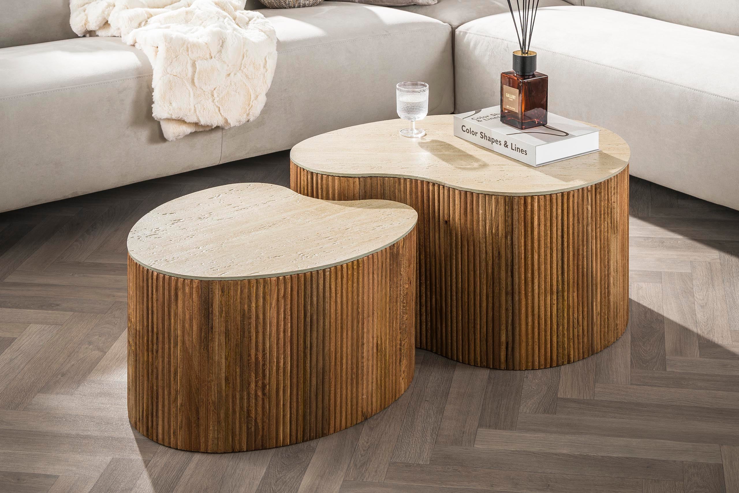 Couchtisch Tavara - 2er Set aus sandfarbenem Mangoholz mit Keramik-Tischplatte