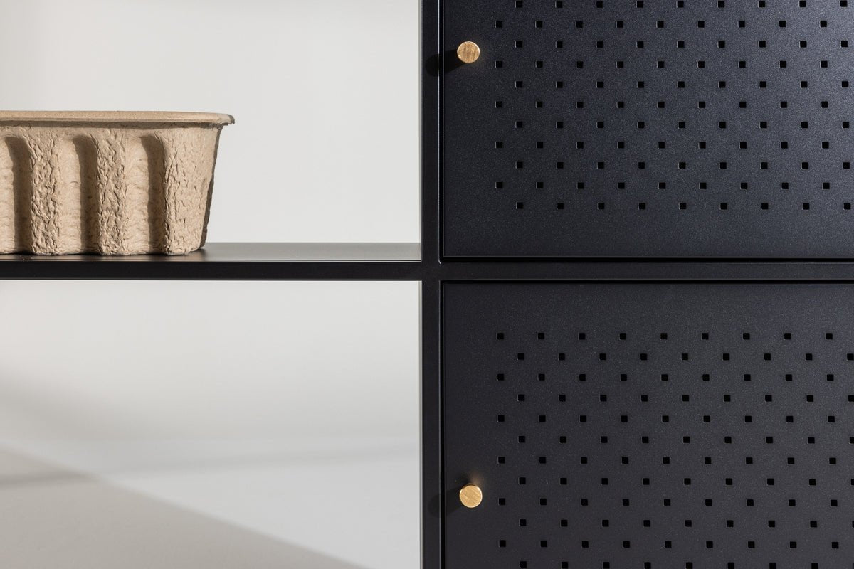 Kommode Varino – Schwarz, Minimal Industrial mit funktionaler Eleganz