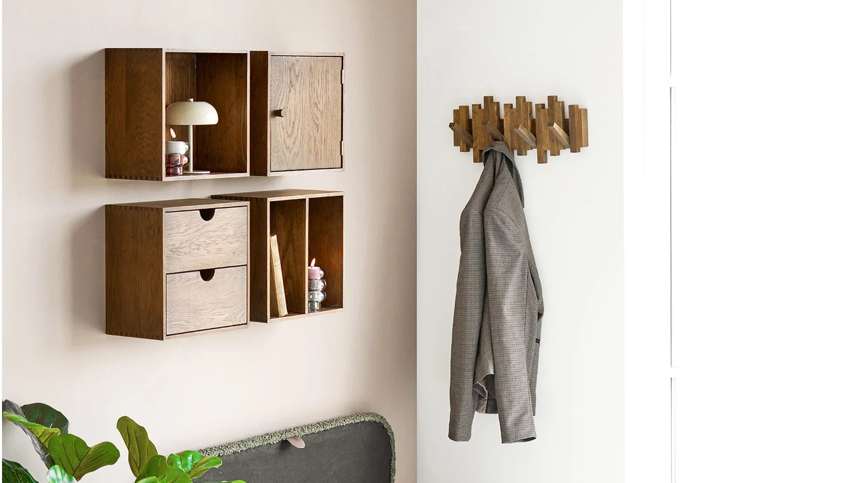 Garderobe Minimalistic - aus dunkelbraunem Eichenholz