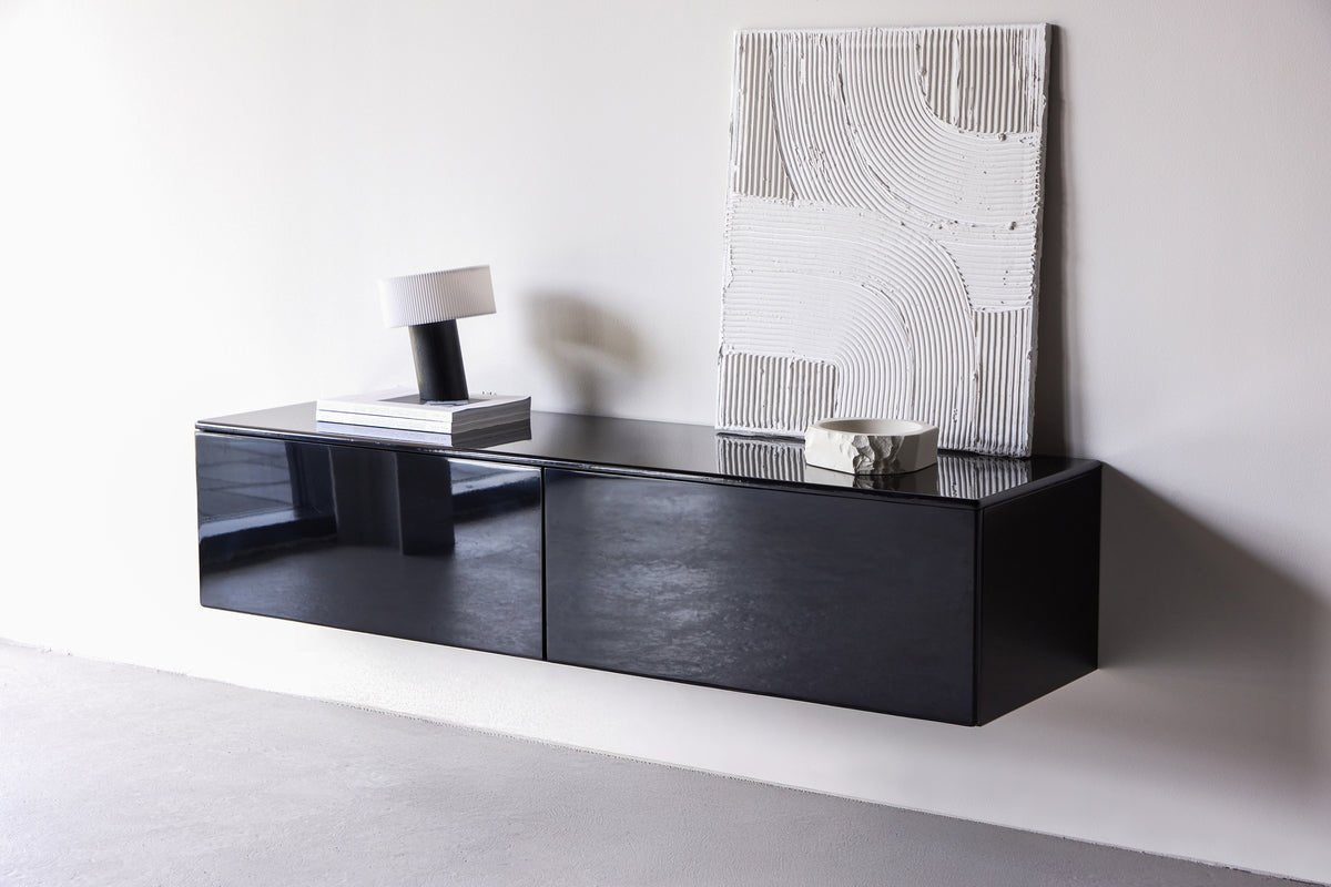 Designer TV-Lowboard Noirra – Schwebendes Design in Schwarz