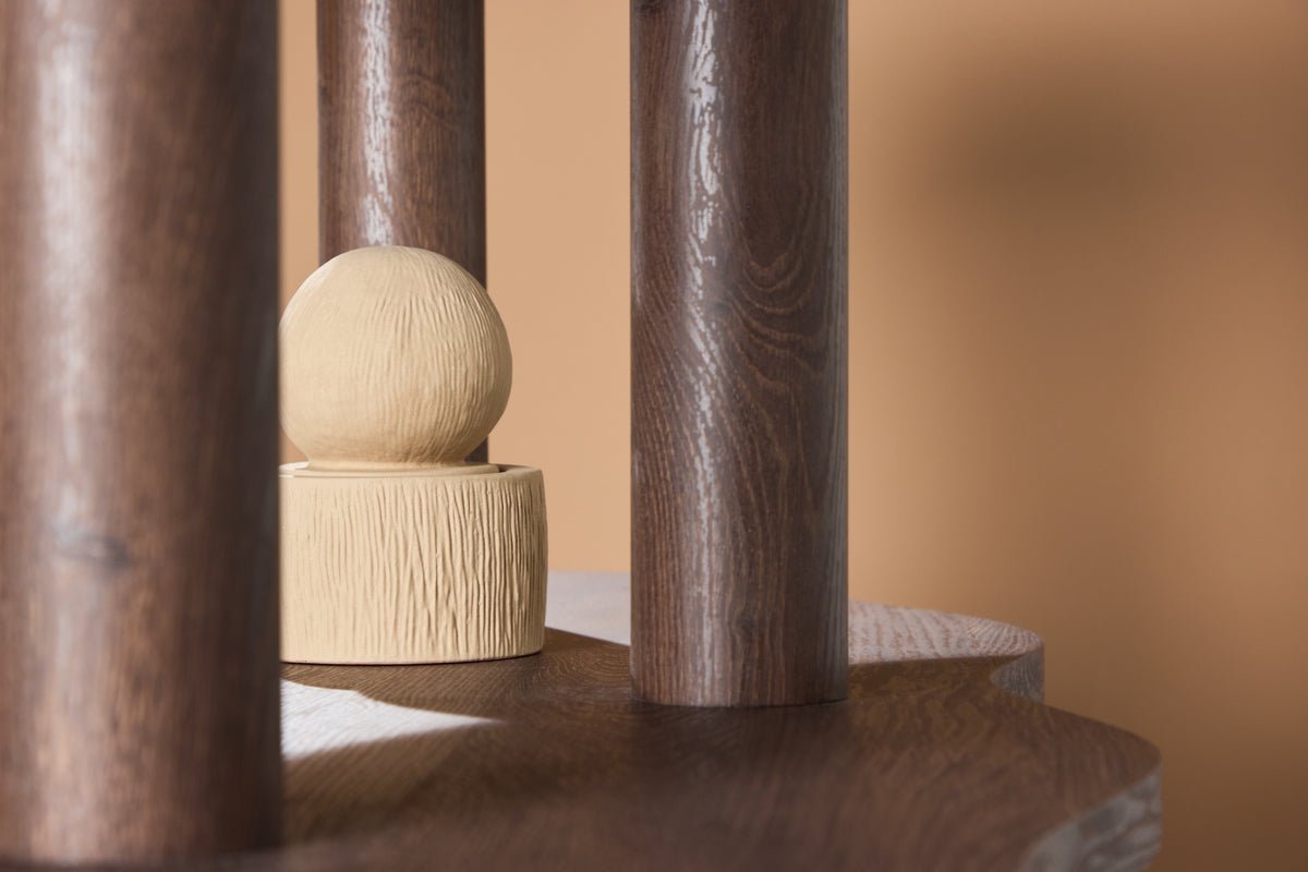 Regal Aureo – 3-Etagen Regal in Mocca mit Wellenform