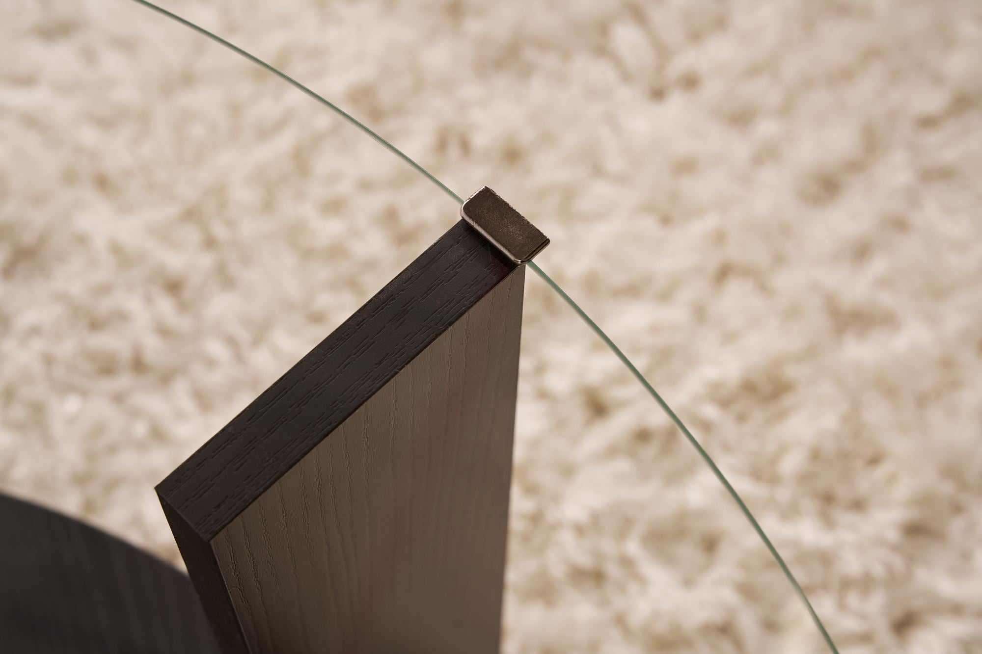 Couchtisch Davira - mit runder Glasplatte und Holzoptik