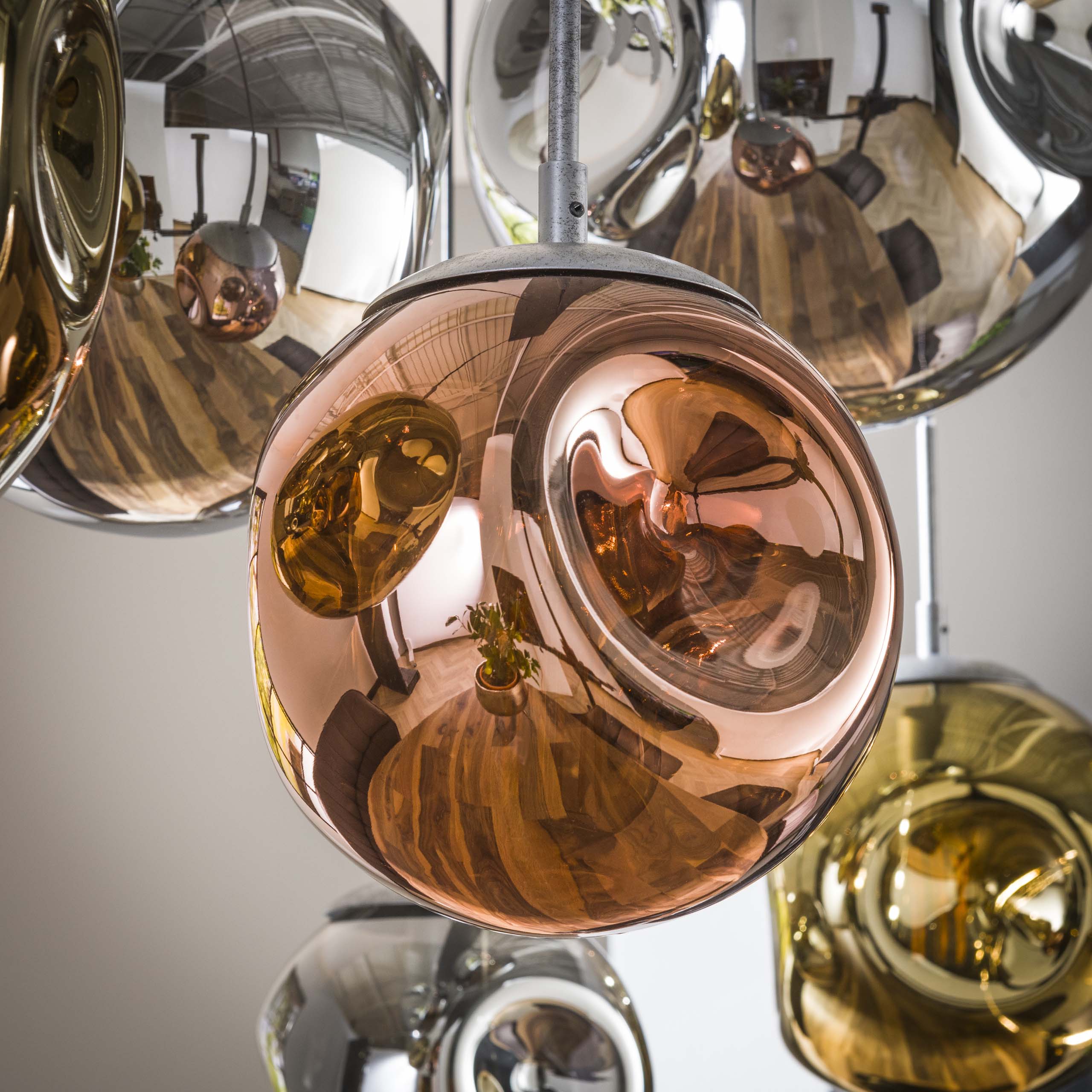 Pendelleuchte "Althea“ – 7 Leuchten in der Metall-Farbkombination Gold, Kupfer und Chrom