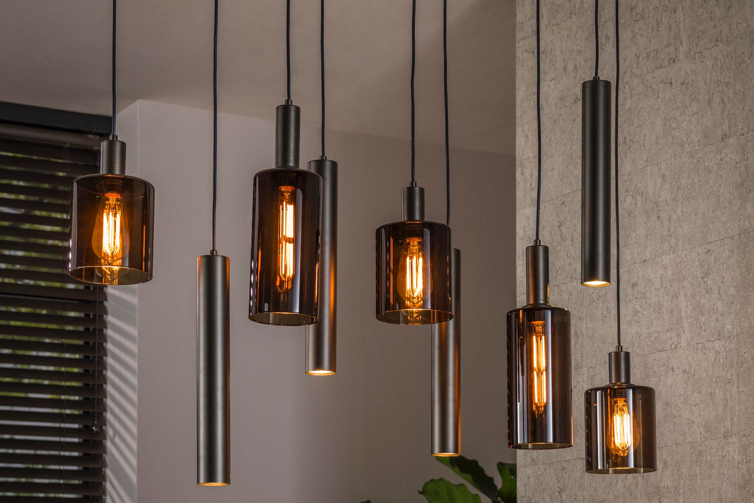 Pendelleuchte Ayu – Cluster-Design in Braun (9-flammig)