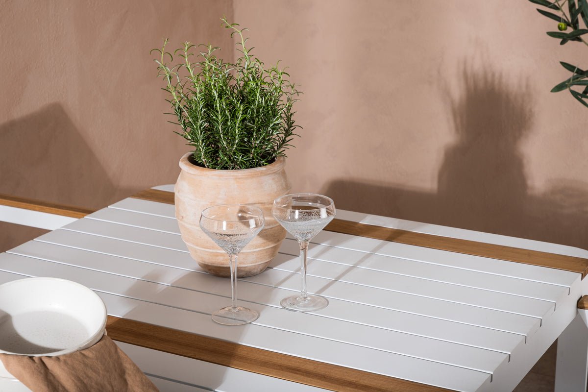 Garten Essgruppe Rolina – 4 Stühle und 1 Tisch in Weiß