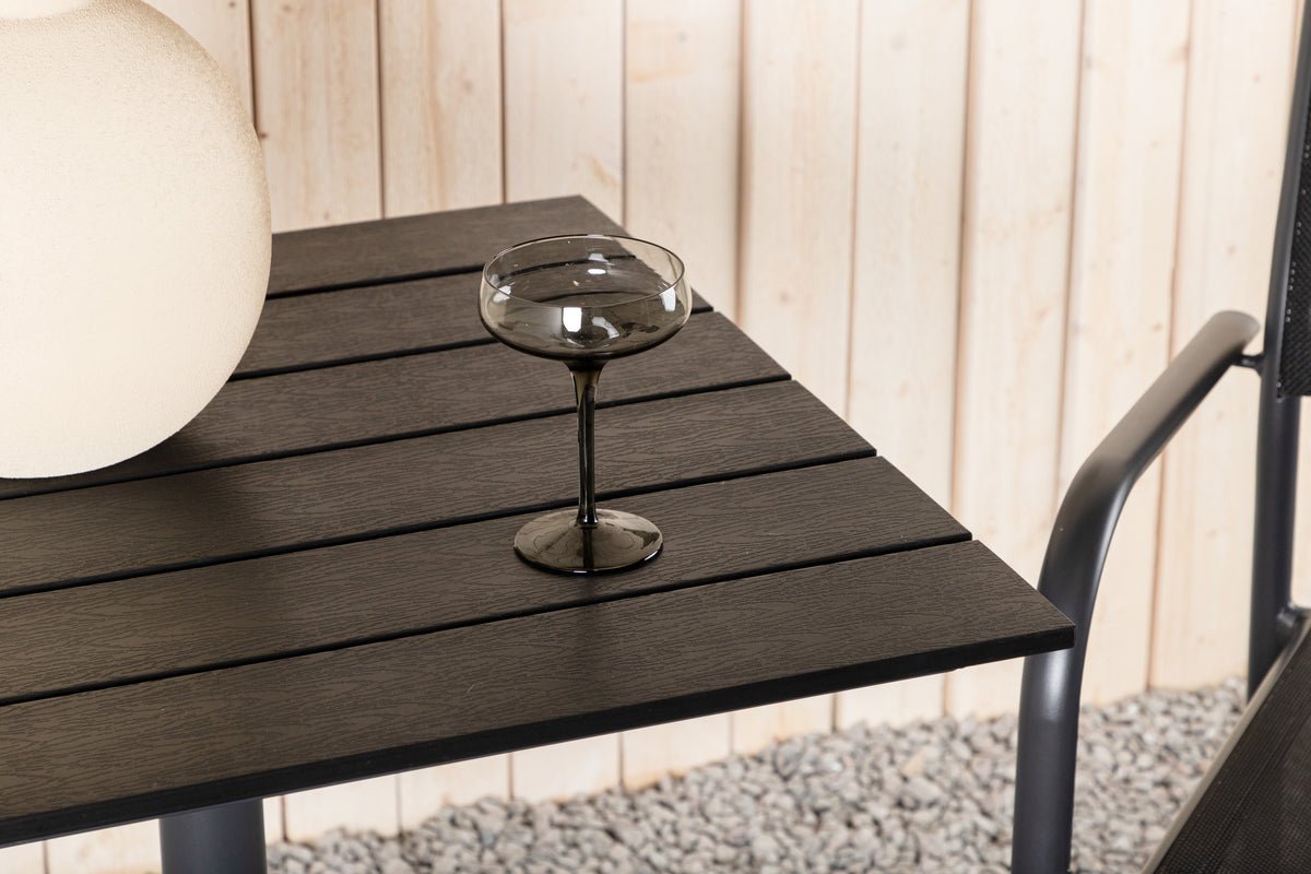 Gartentisch Malani - pflegeleichter quadratischer Tisch aus robustem Aluminium und Aintwood
