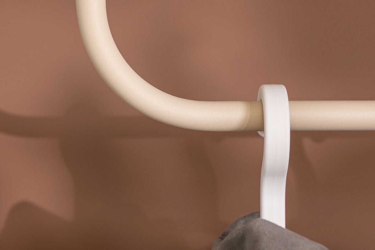 Garderobe/Kleiderstange Enio – Abgerundetes Design mit Deckenmontage