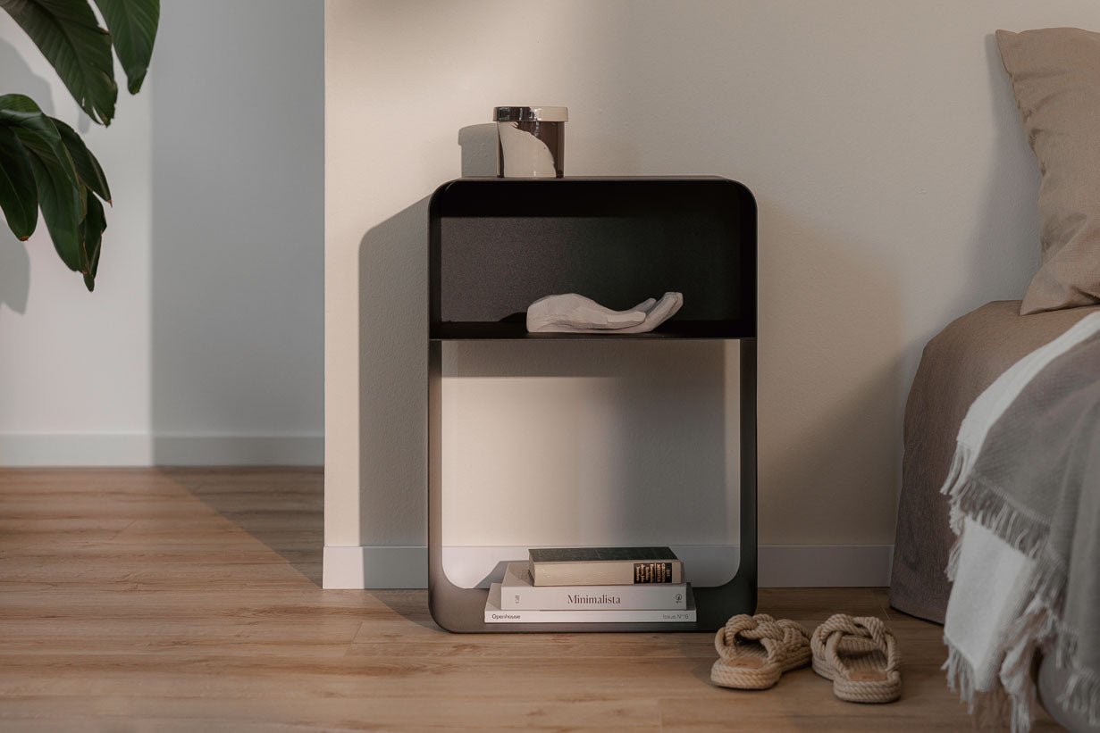 Nachttisch Damio – Minimalistisches Design aus pulverbeschichtetem Metall