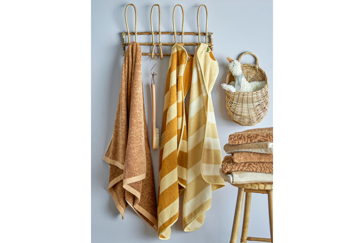 Kinderhandtuch Viki - aus Bio-Baumwolle mit Regenbogen-Stickerei