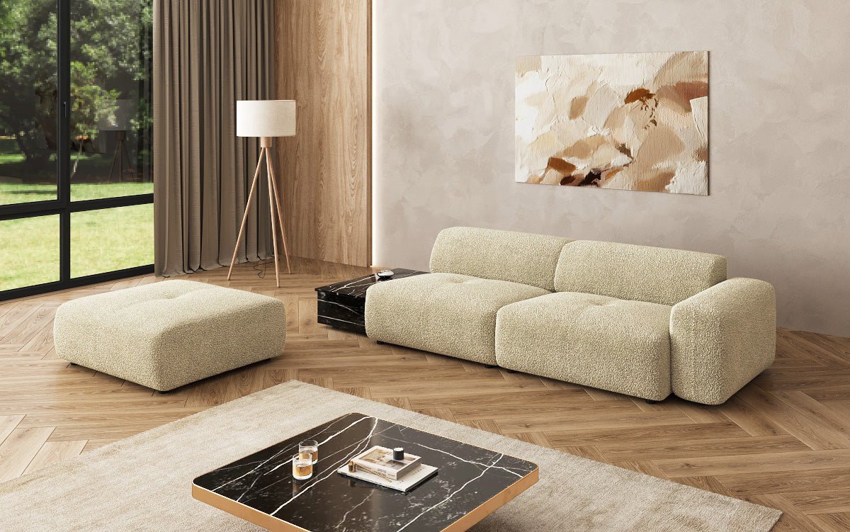 Designer Sofa Calm 3 Sitzer mit Beistellhocker und Beistelltisch in Bouclé