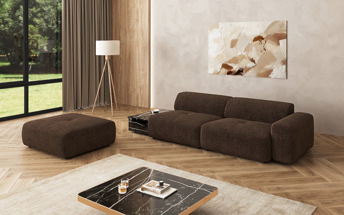 Designer Sofa Calm 3 Sitzer mit Beistellhocker und Beistelltisch in Bouclé