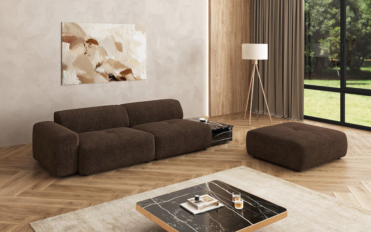 Designer Sofa Calm 3 Sitzer mit Beistellhocker und Beistelltisch in Bouclé