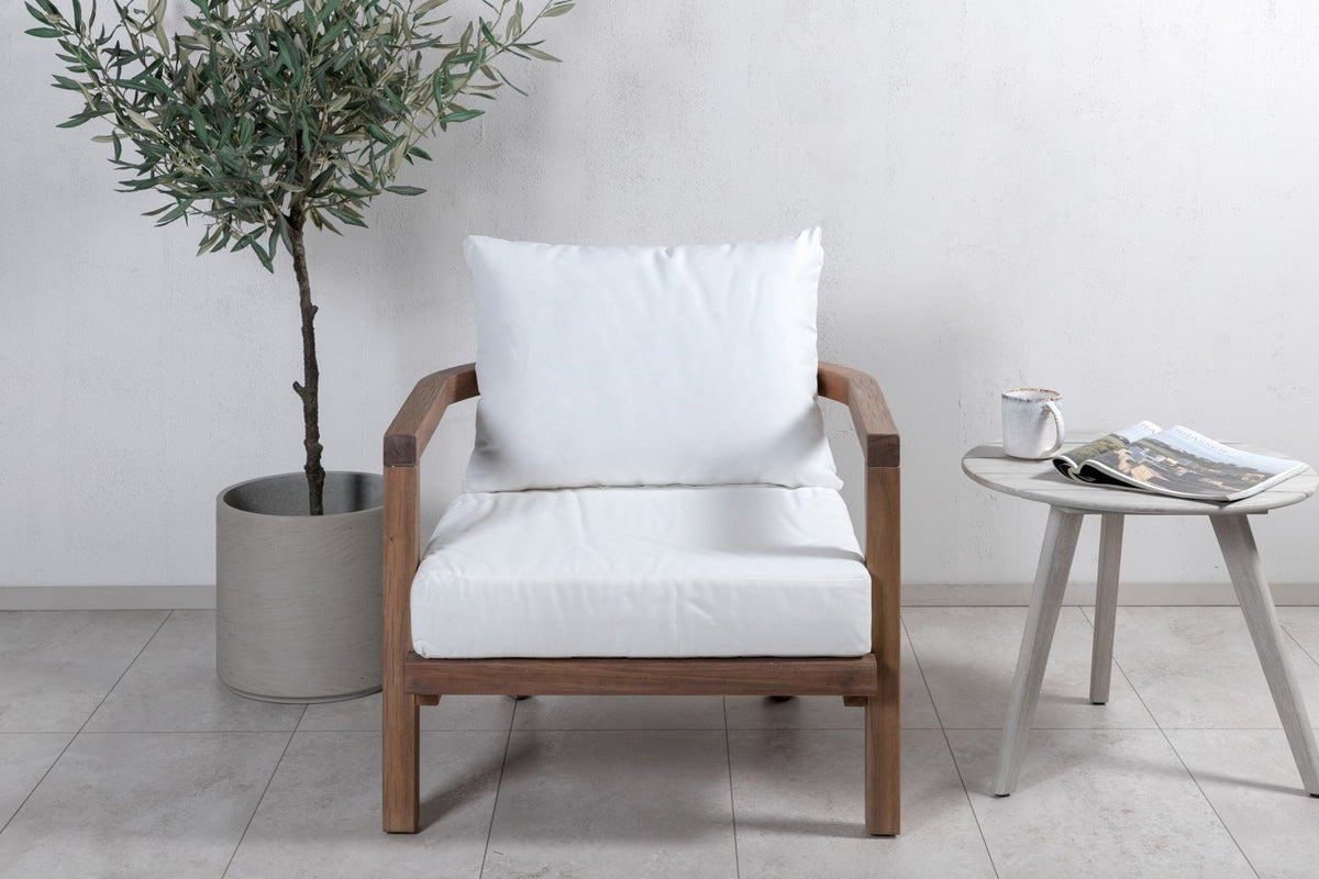 Armchair Robin - made of brown acacia wood with white cushions