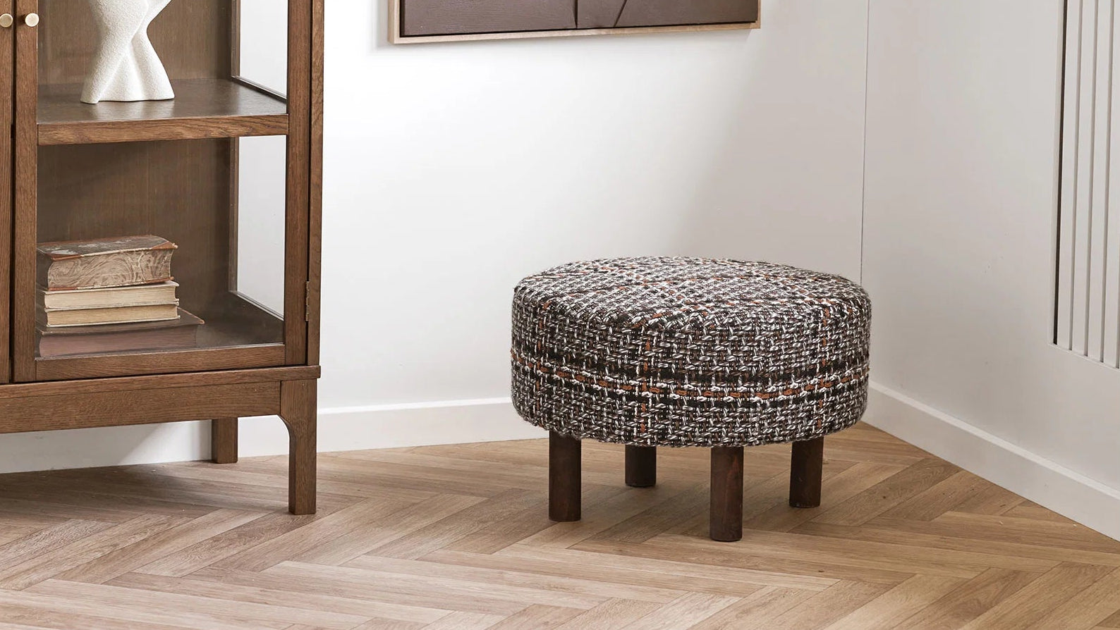 Grimm stool - with pine wood legs