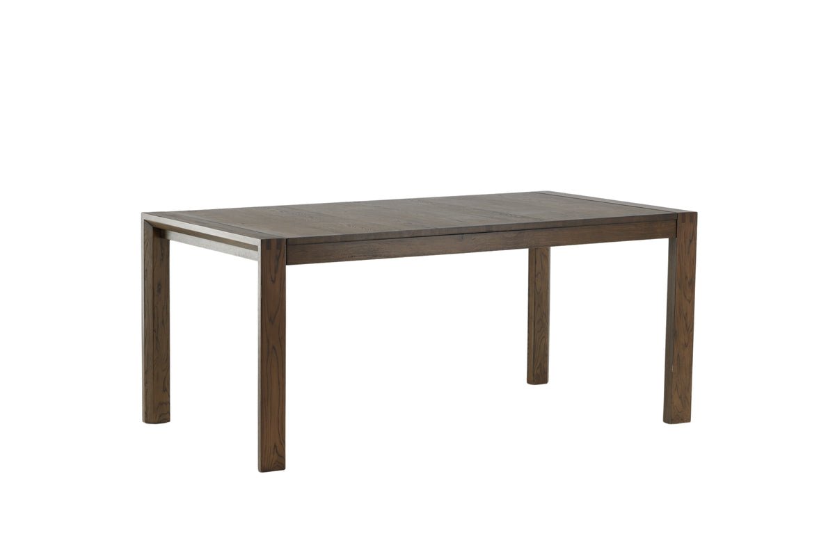 Dining table Wainui - made from sturdy oak wood