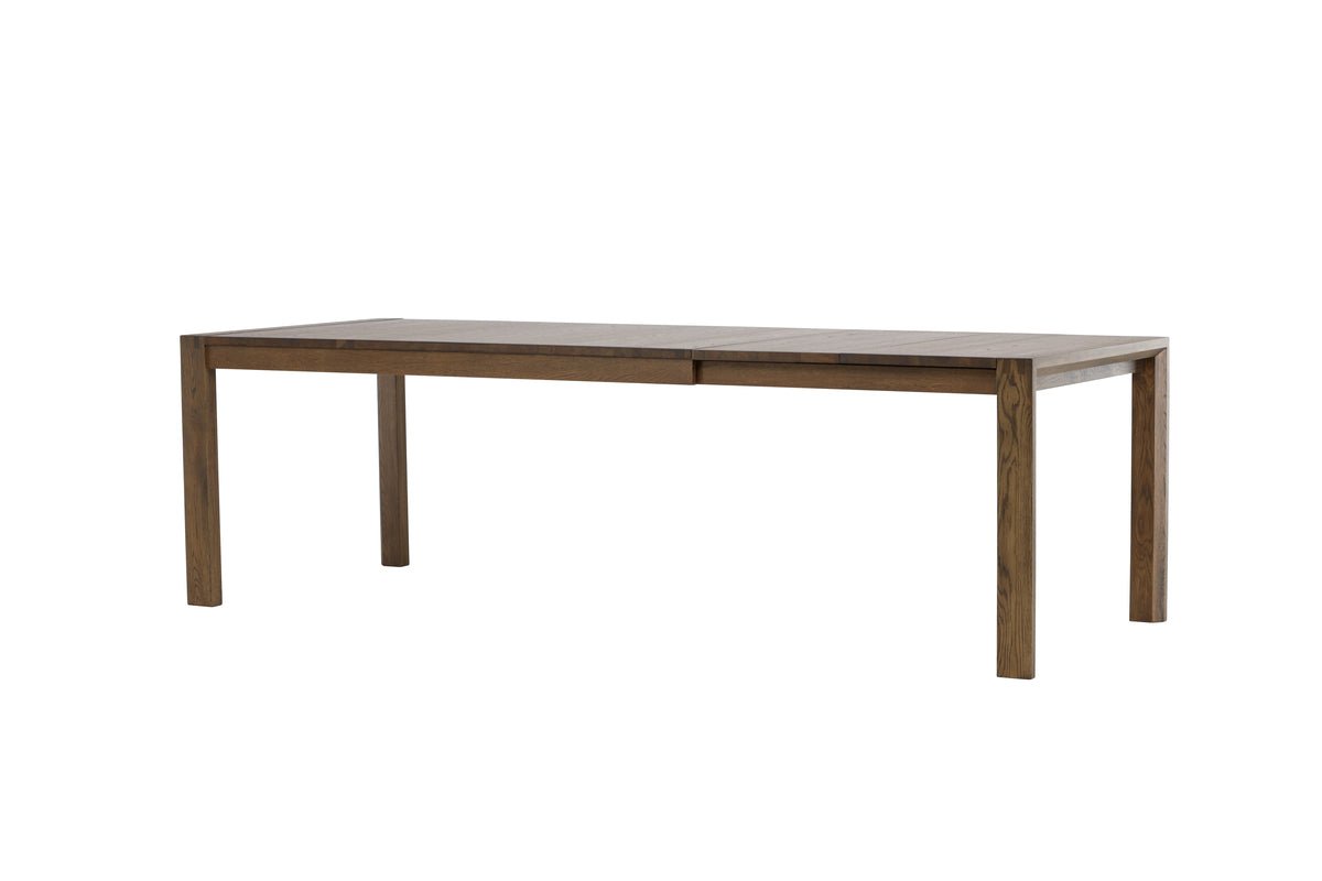 Dining table Wainui - made from sturdy oak wood
