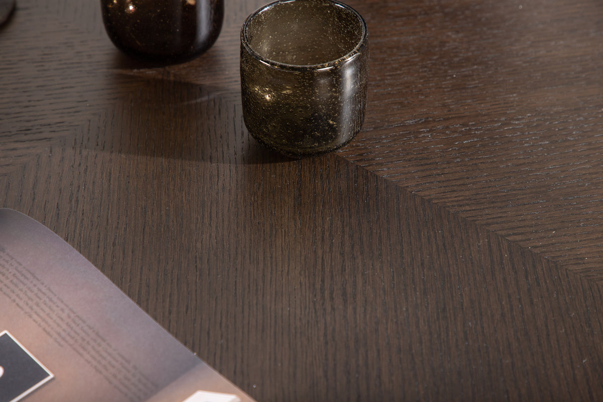 Dining Table Marloo - in round, Scandinavian-inspired design