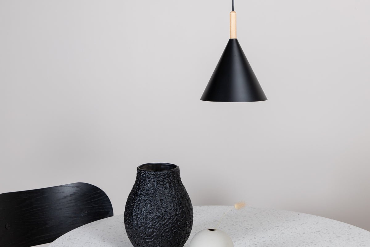 Pendant lamp "Kasase" – Elegant Black for more tranquility