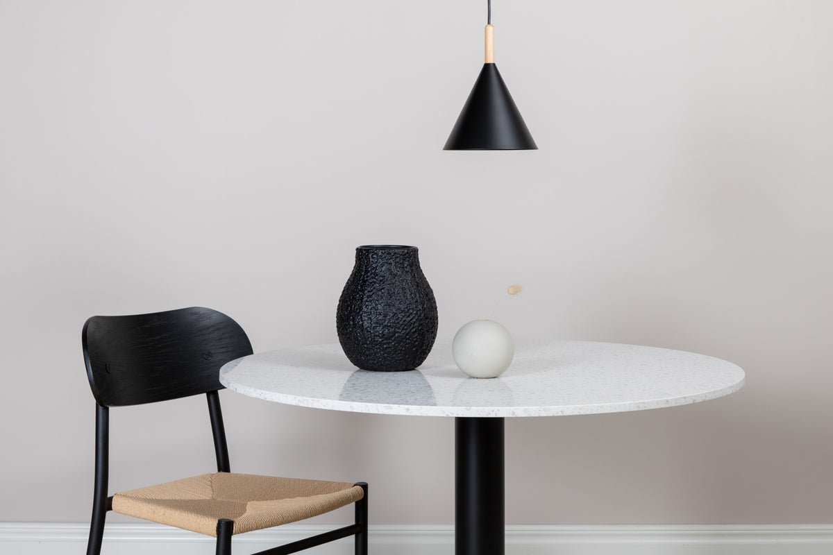 Pendant lamp "Kasase" – Elegant Black for more tranquility