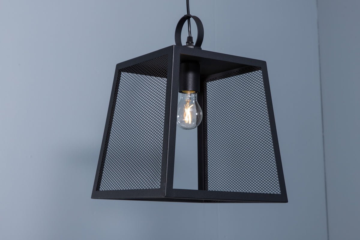 Pendant lamp "Mburu" – Stylish and elegant with lattice pattern on 2 sides