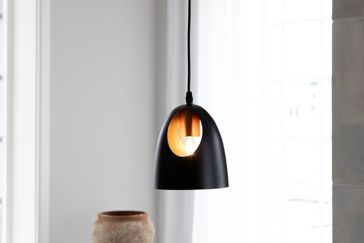 Pendant lamp "Black Beauty" – With elegant copper-colored interior design
