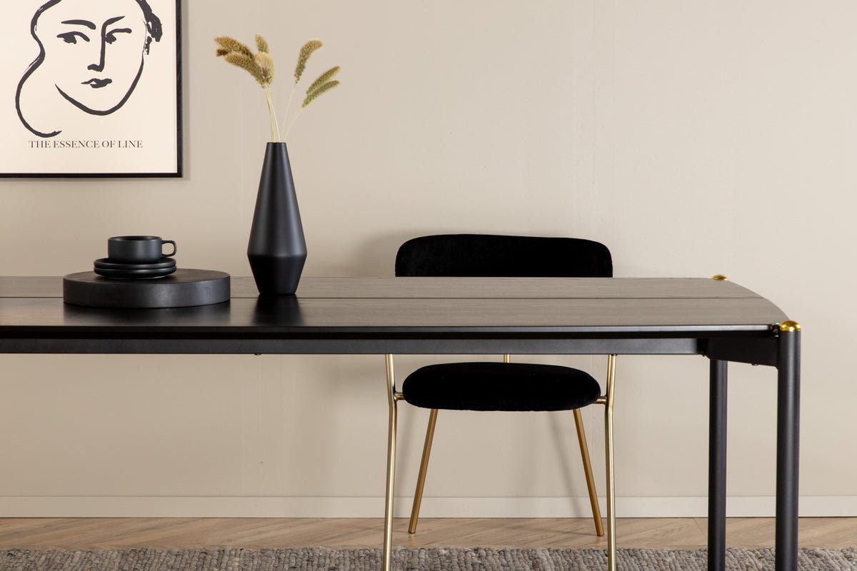 Dining table Amani - stylish elegance for your home