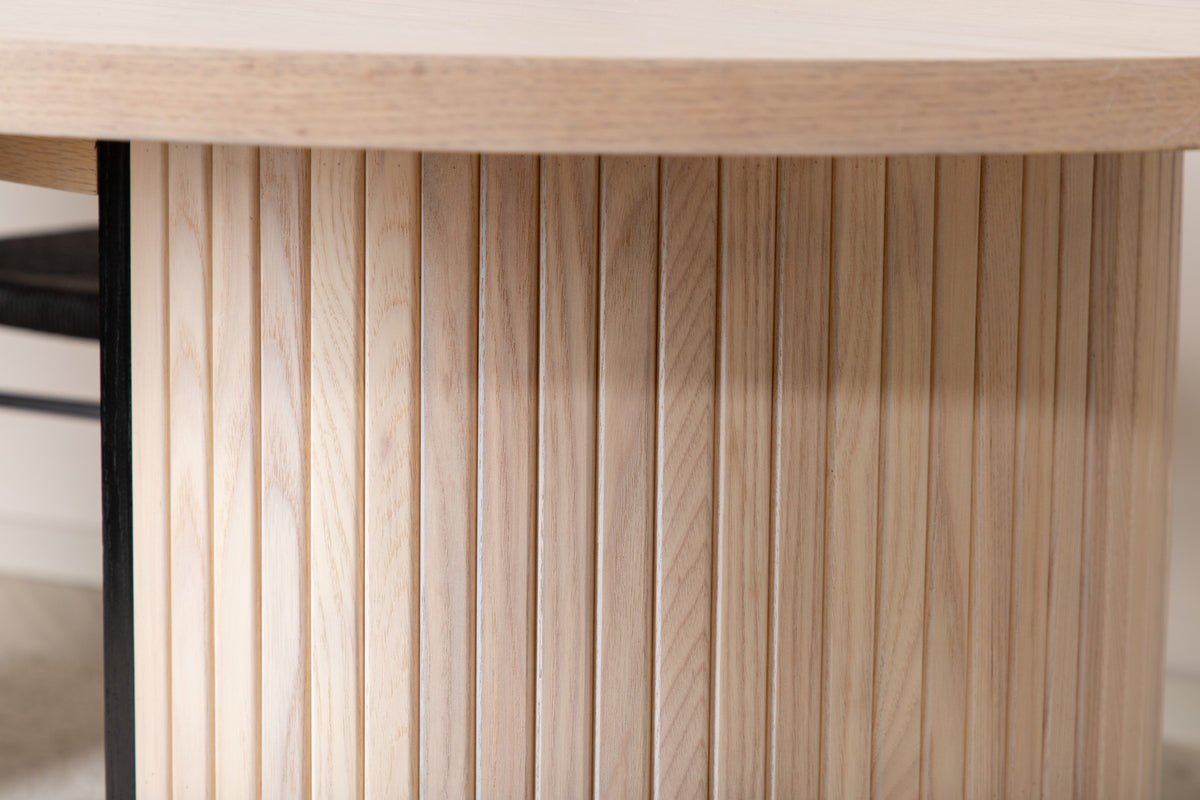 Dining table Moani - with sturdy frame in ribbed design