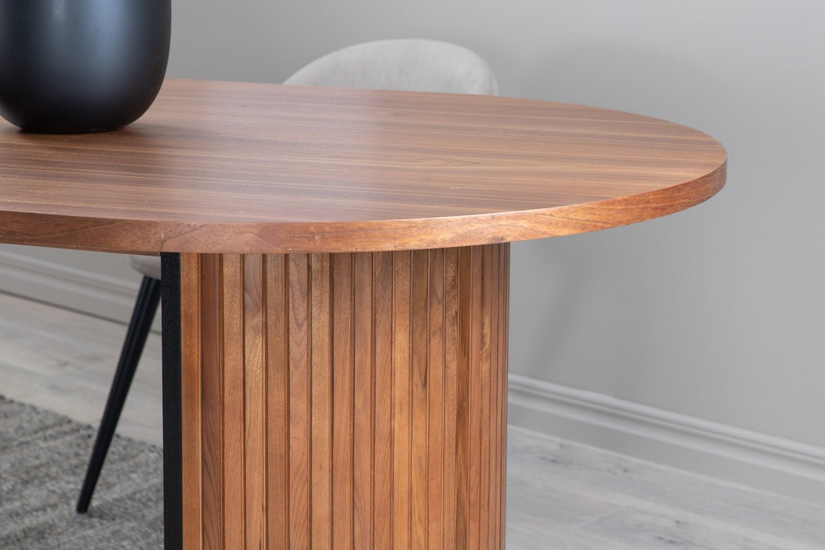 Dining table Moani - with sturdy frame in ribbed design