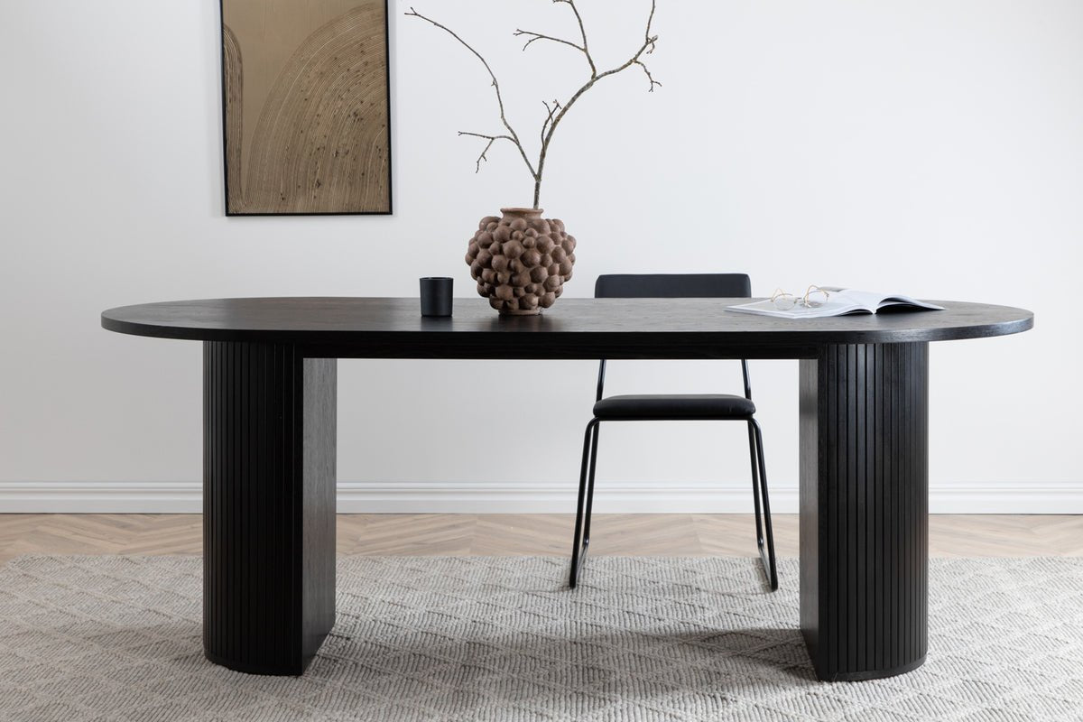 Dining table Moani - with sturdy frame in ribbed design