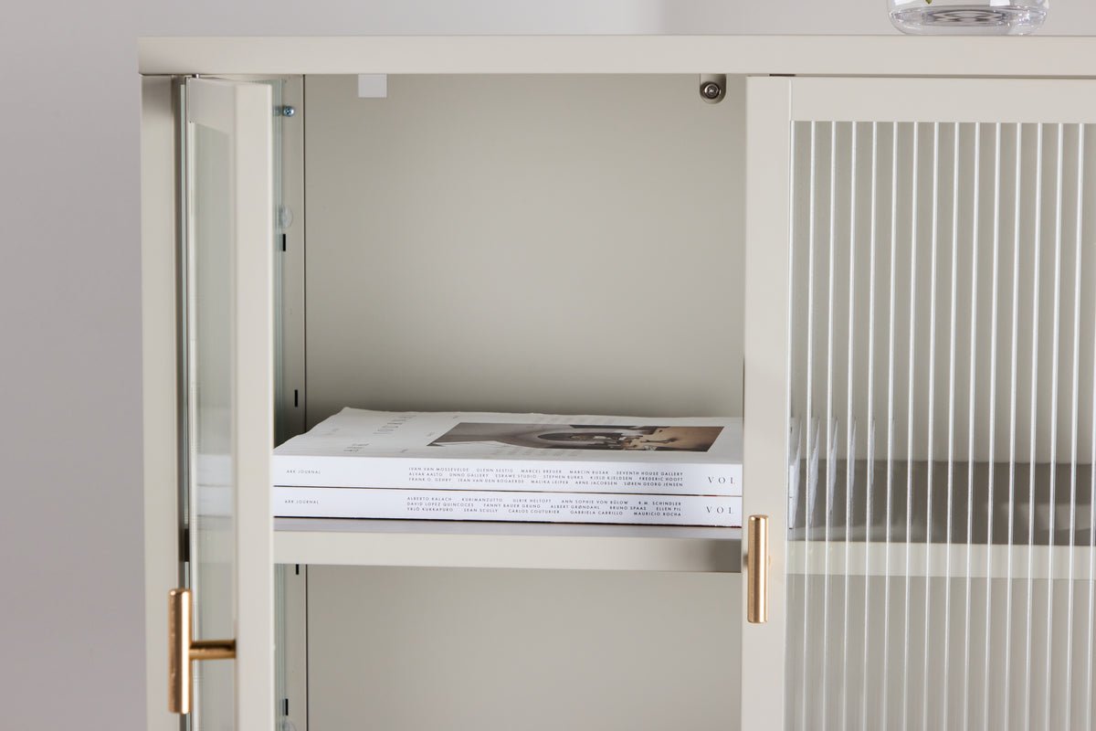 Chest of drawers Lenora – Modern Scandi with elegant retro touch