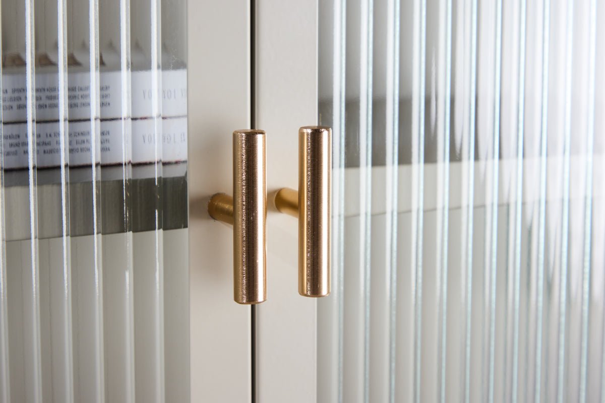 Chest of drawers Lenora – Modern Scandi with elegant retro touch