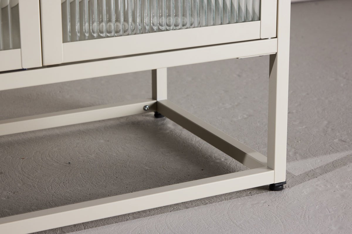 Chest of drawers Lenora – Modern Scandi with elegant retro touch