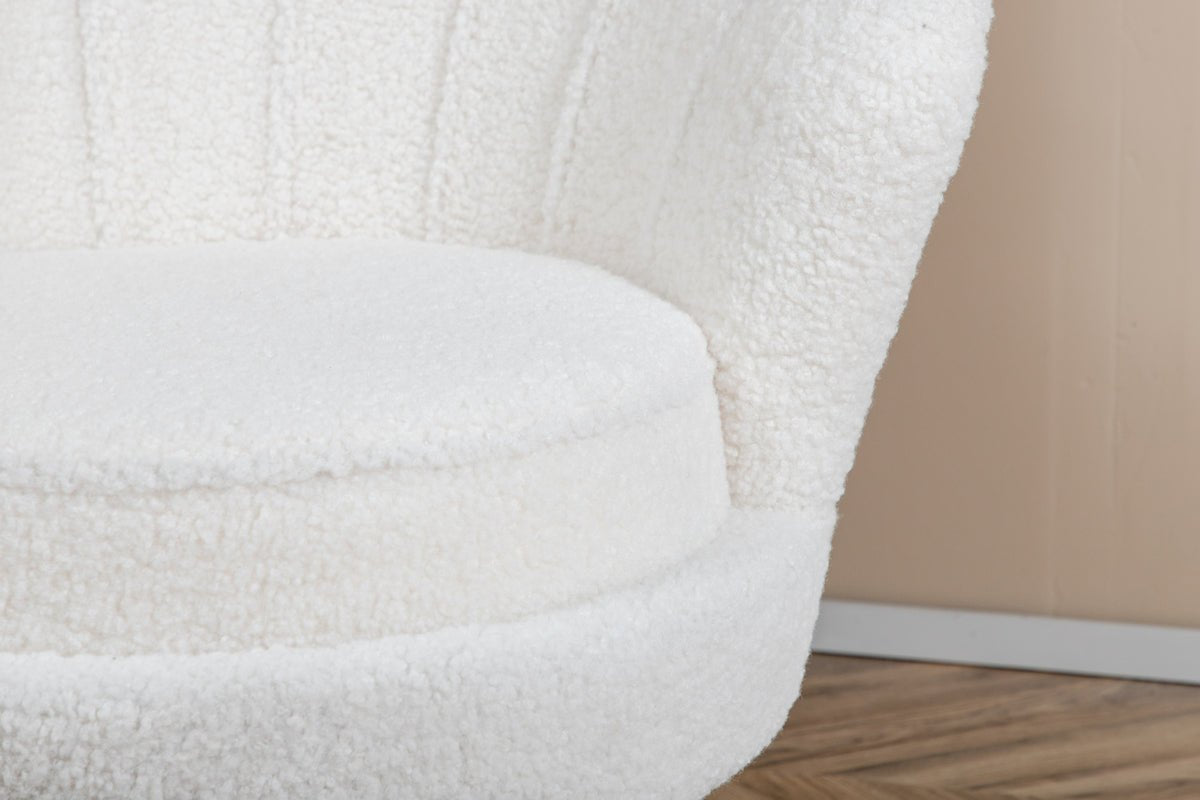 Armchair Celub - Available in 4 colors and 3 types of materials