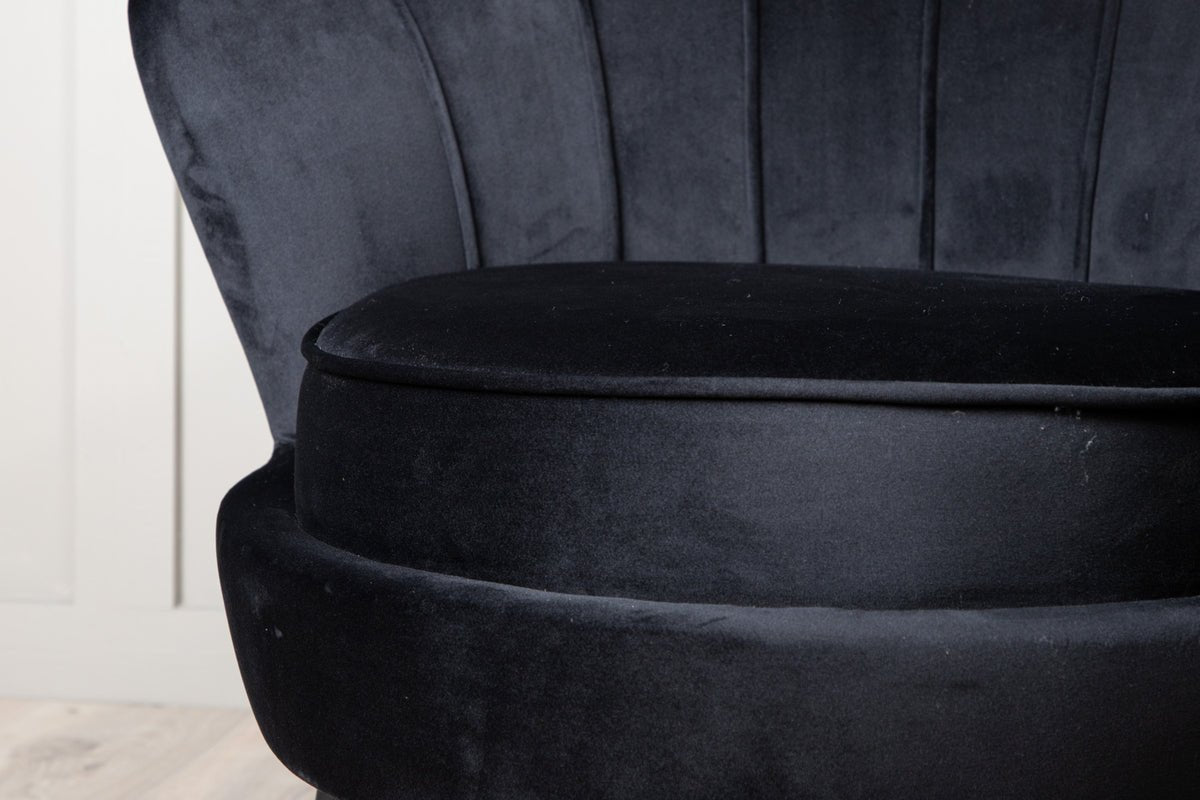Armchair Celub - Available in 4 colors and 3 types of materials
