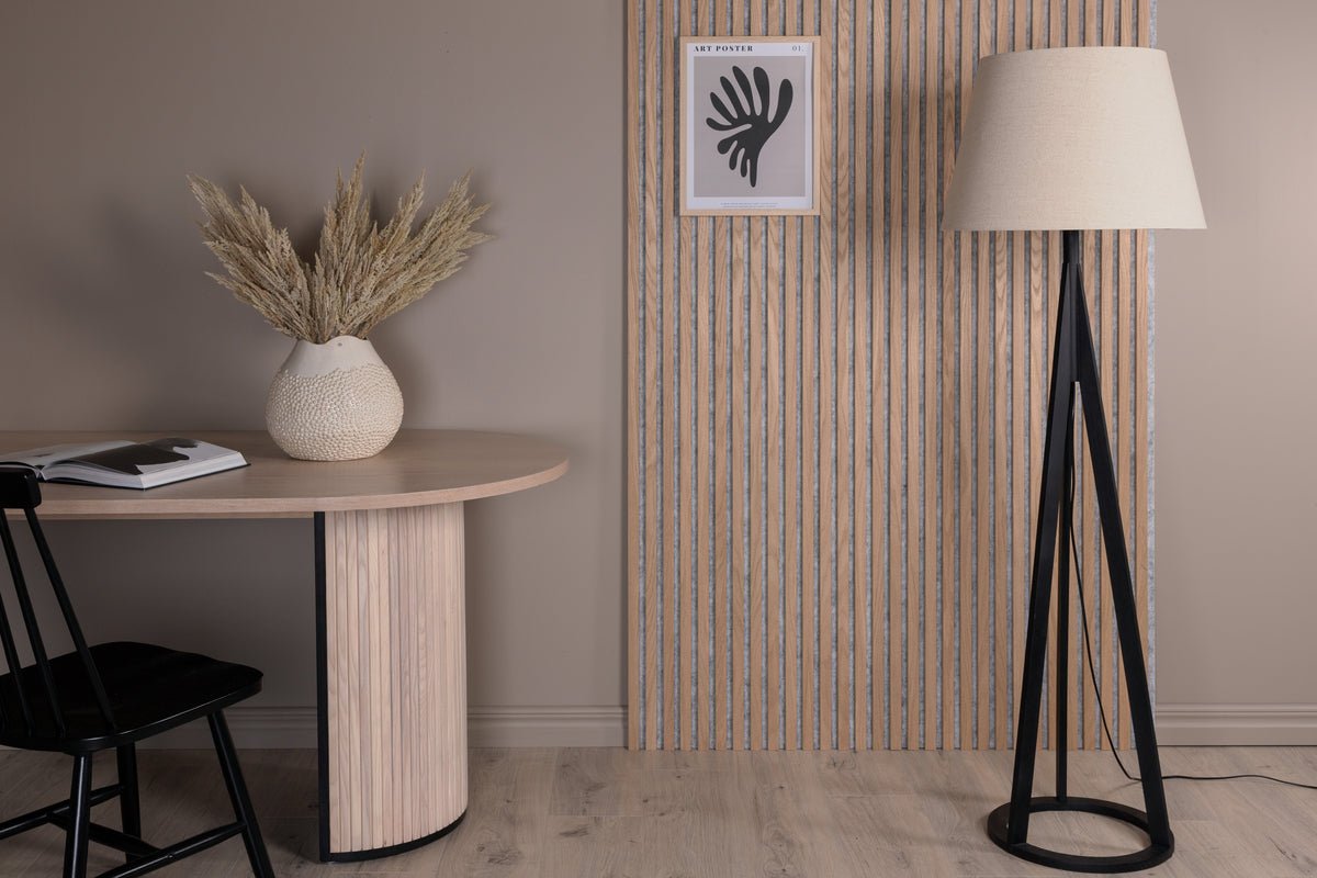 Floor lamp "Nora" – wooden legs and a gentle linen shade for clear moments
