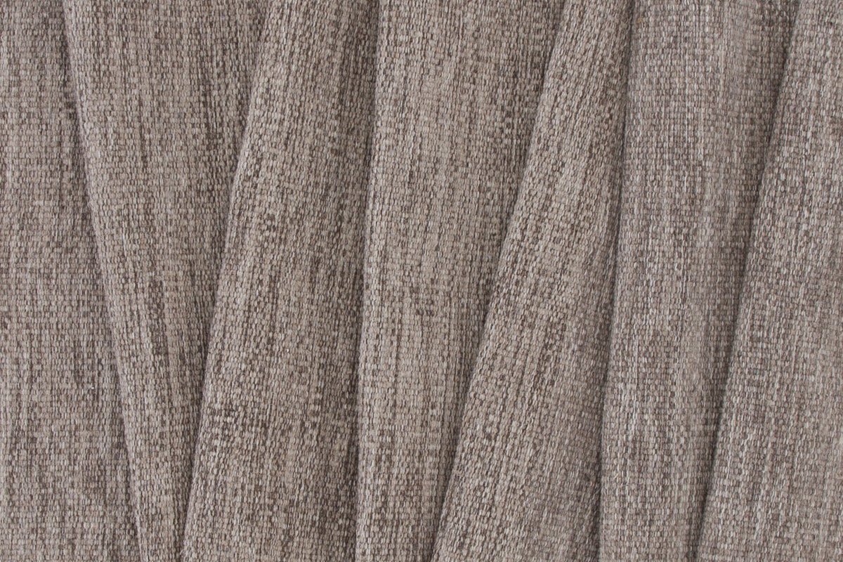 Rug Avenor – handwoven with wool fringes