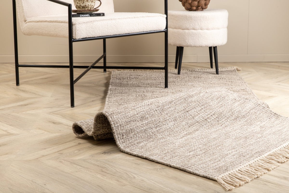 Rug Avenor – handwoven with wool fringes