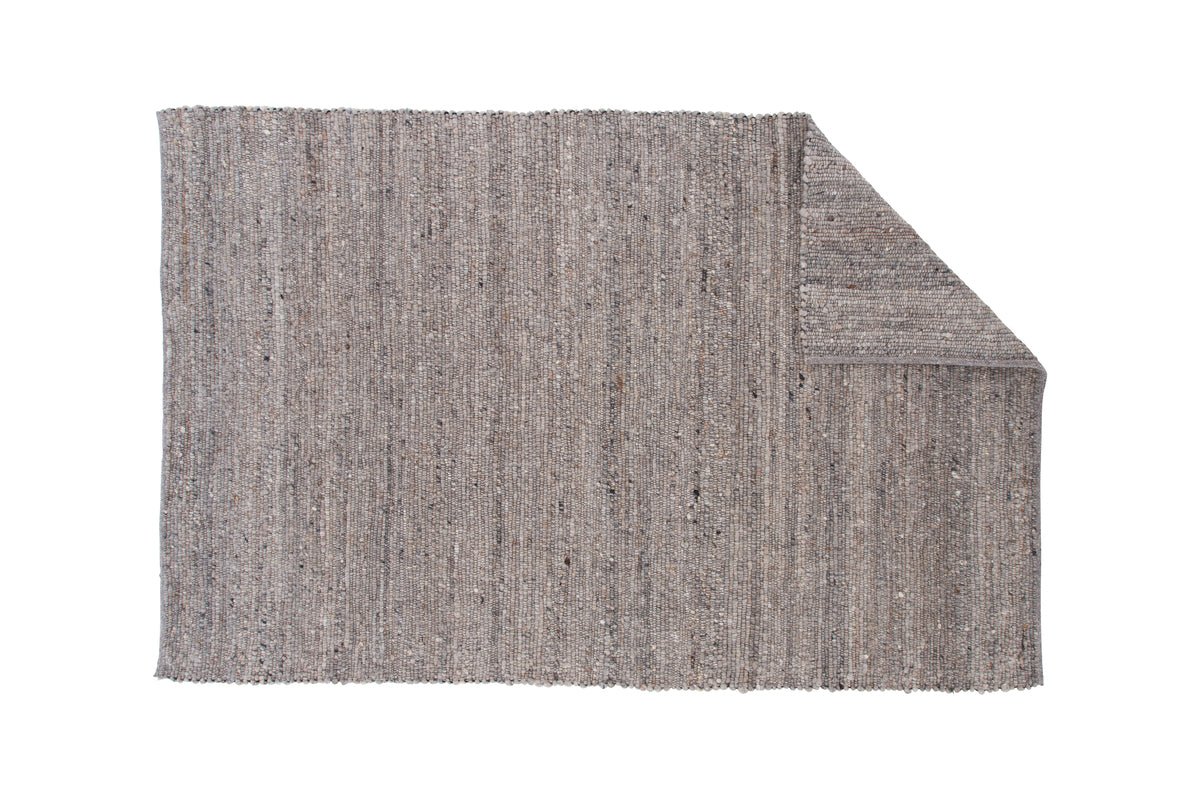 Carpet Enivo – with texture & pattern made of wool