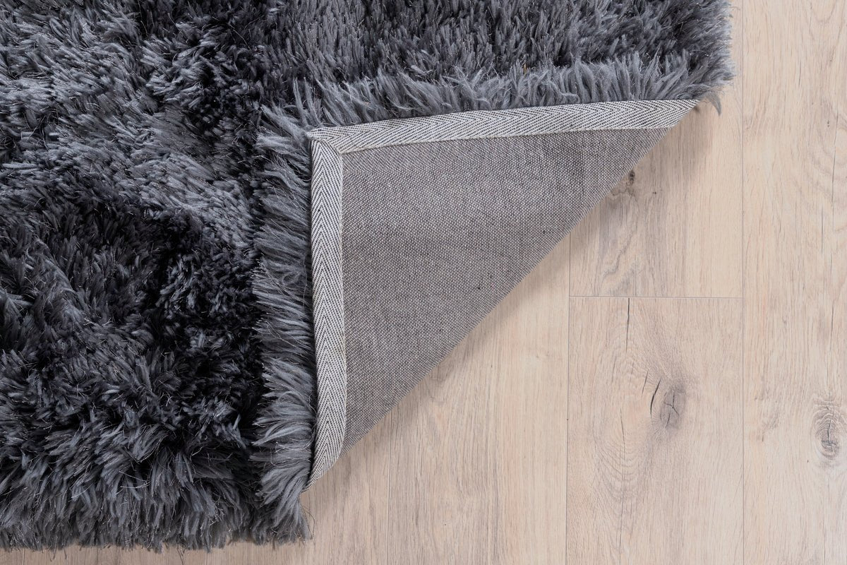 Carpet Auren – with glossy finish made of polyester