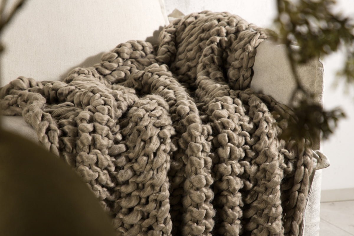 Tagesdecke Velano – Soft-Touch Wohndecke (170×130 cm)