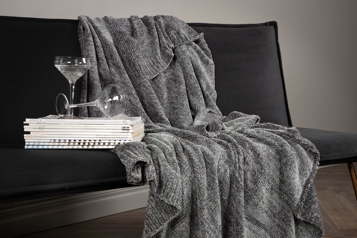 Bedspread Silva – 170×130 cm, soft chenille