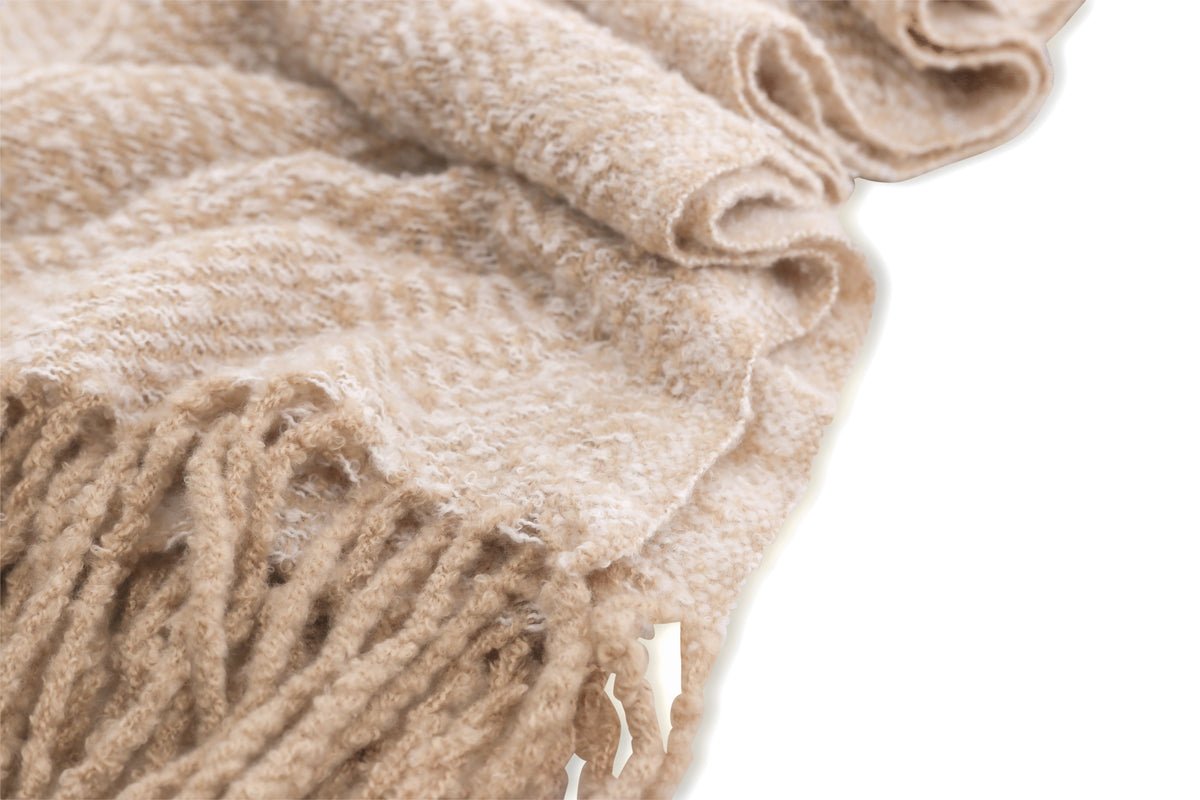 Bedspread Velora Beige – 170×130 cm with fringes & textured weave