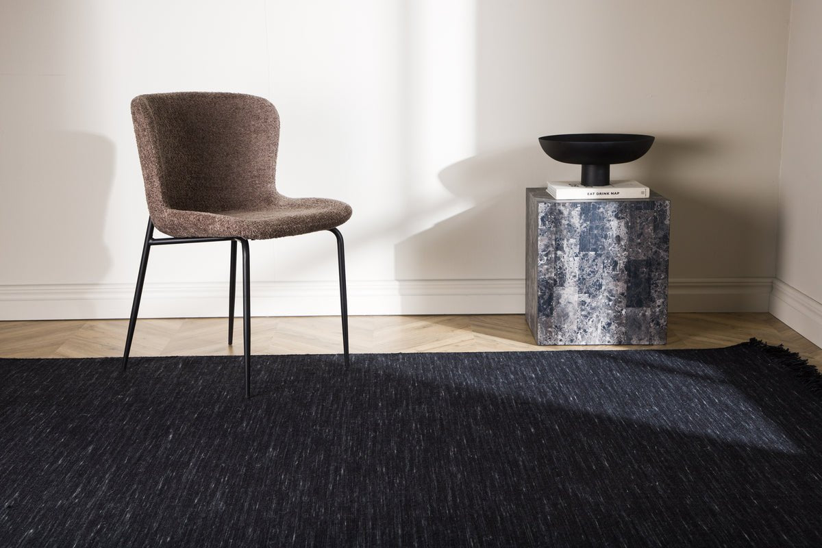 Carpet Sarah – flatwoven with wool fringes