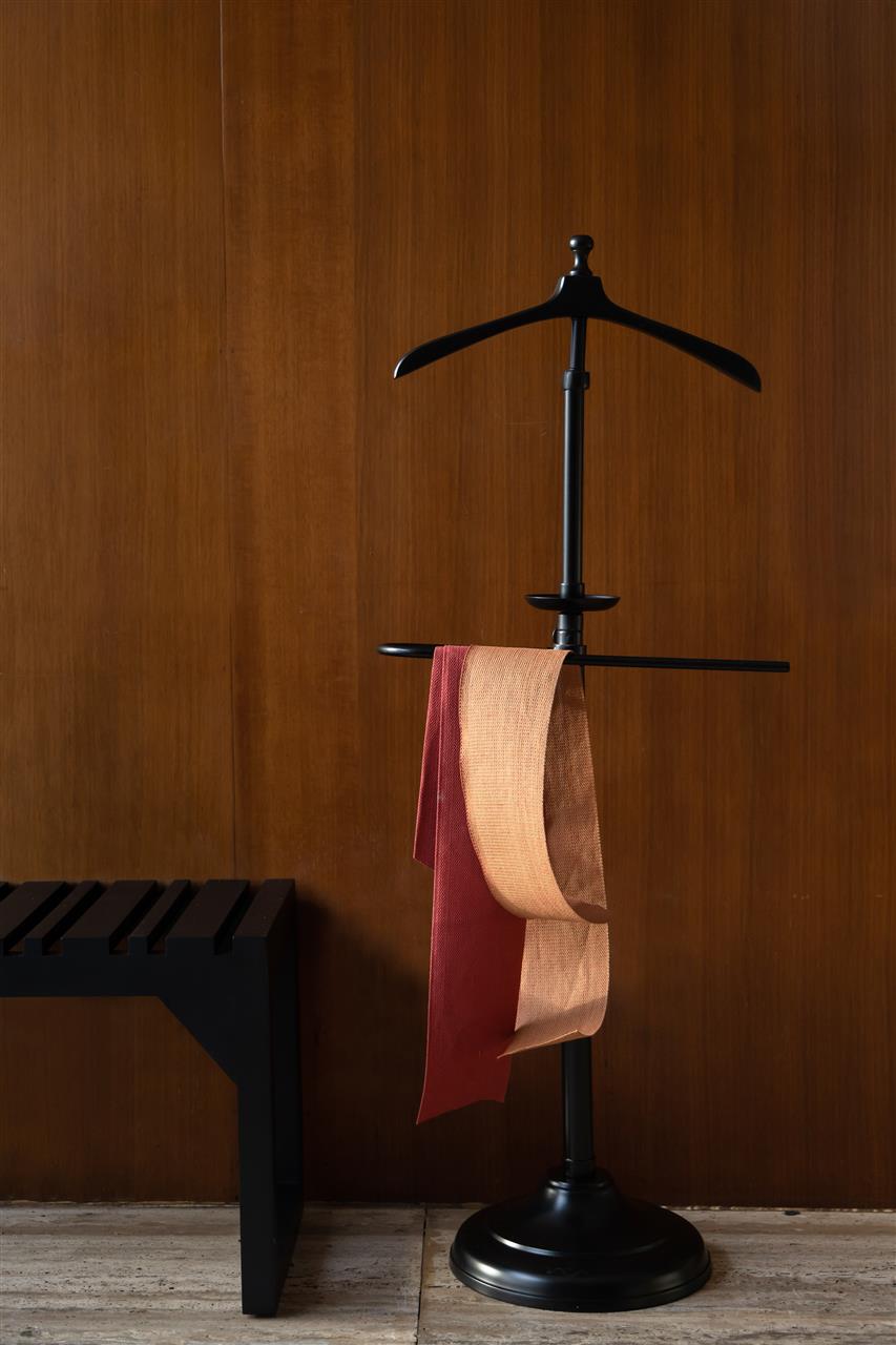 Levoria bench – made of Wood in Black